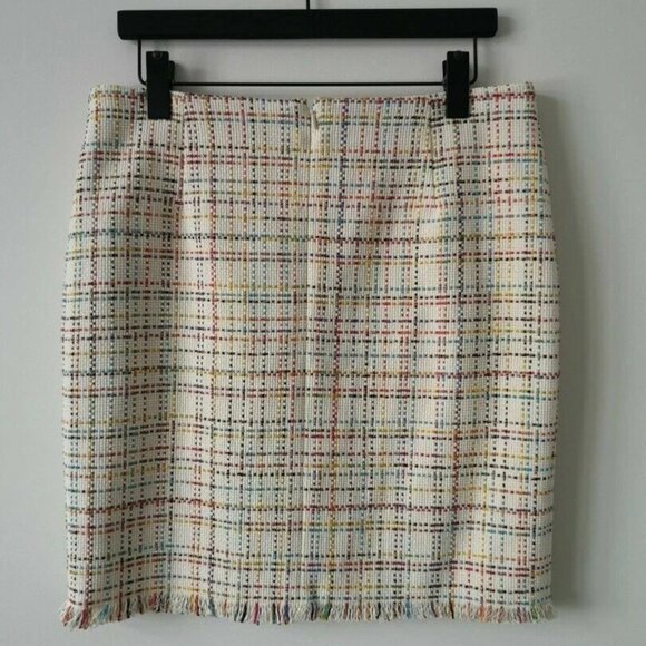 Share New AKRIS Cream Multi Cotton Blend Fringe Hem Tweed Mini Skirt 8, 12 - Picture 8 of 8